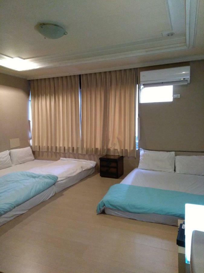 Hua Bin Hotel Yilan 外观 照片